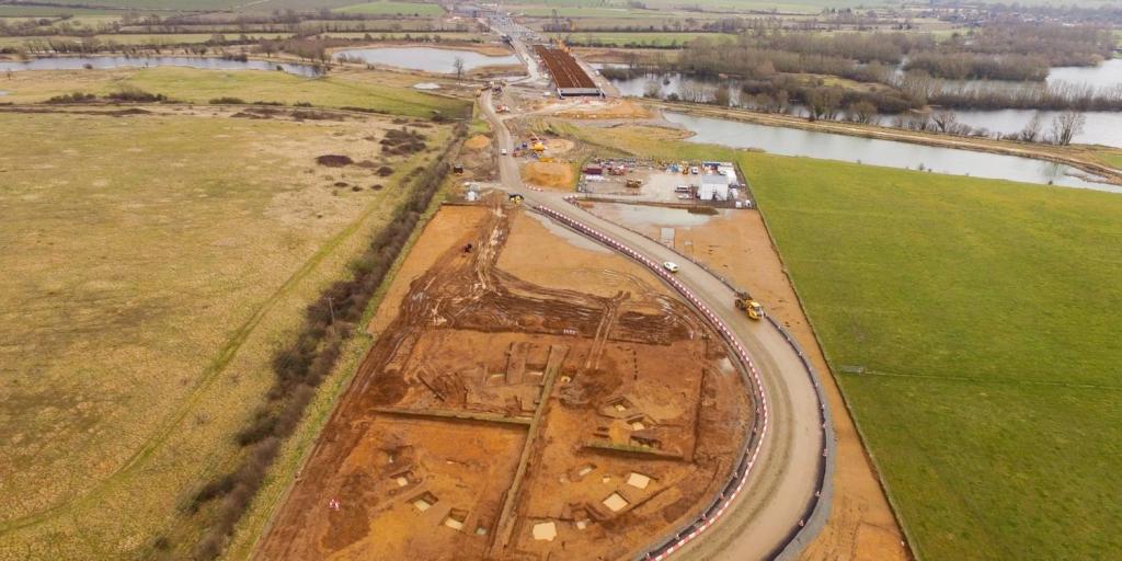 Aerial photo of the excavation of a barrow near the River Ouse, near Brampton, Huntingdonshire